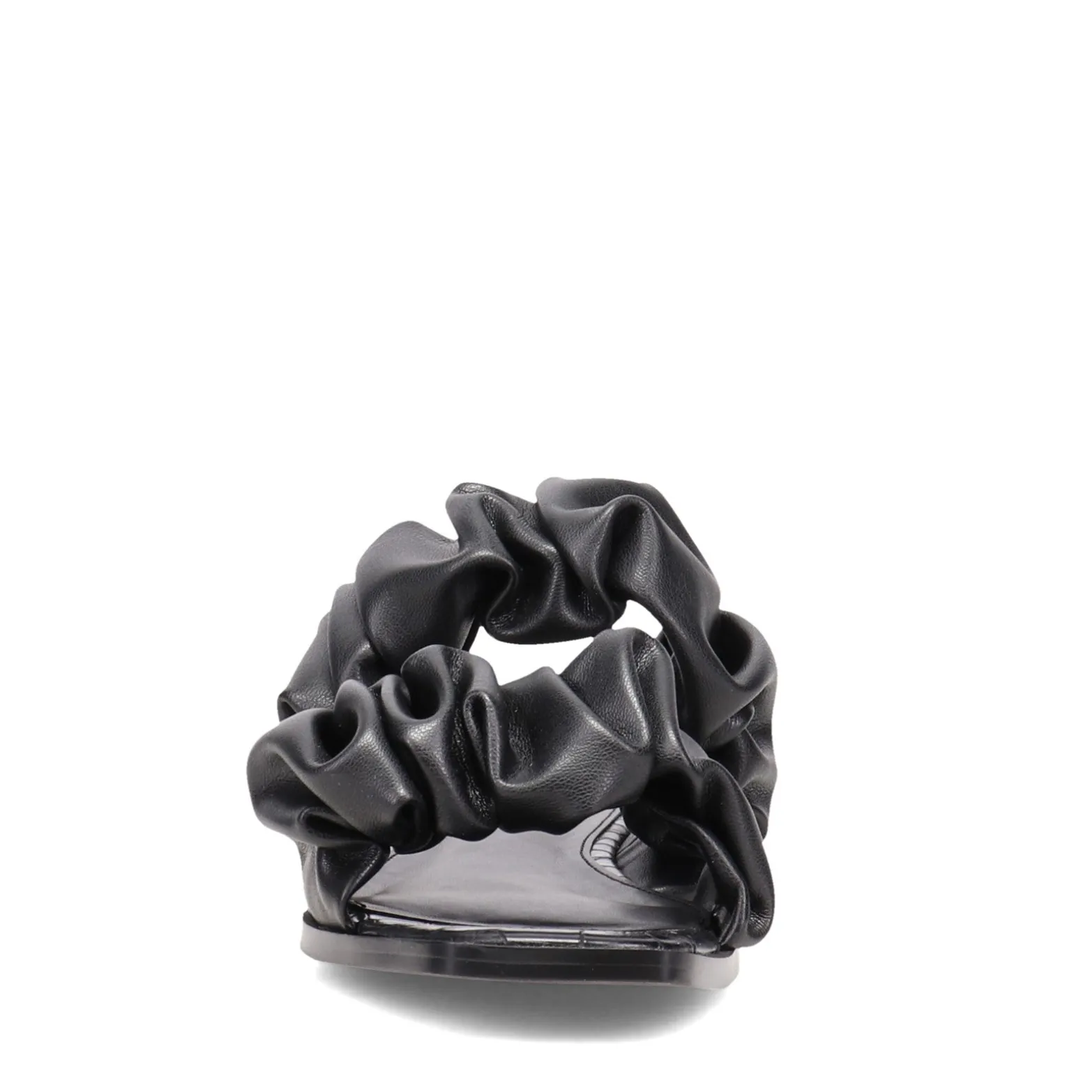 Women's Circus NY, Iggy Sandal