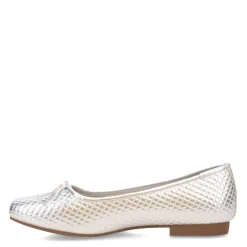 Women's Cliffs by White Mountain, Bessy Flat